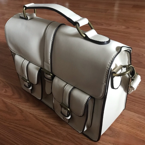 Hibou Faux Leather Crossbody Bag - Picture 4 of 4